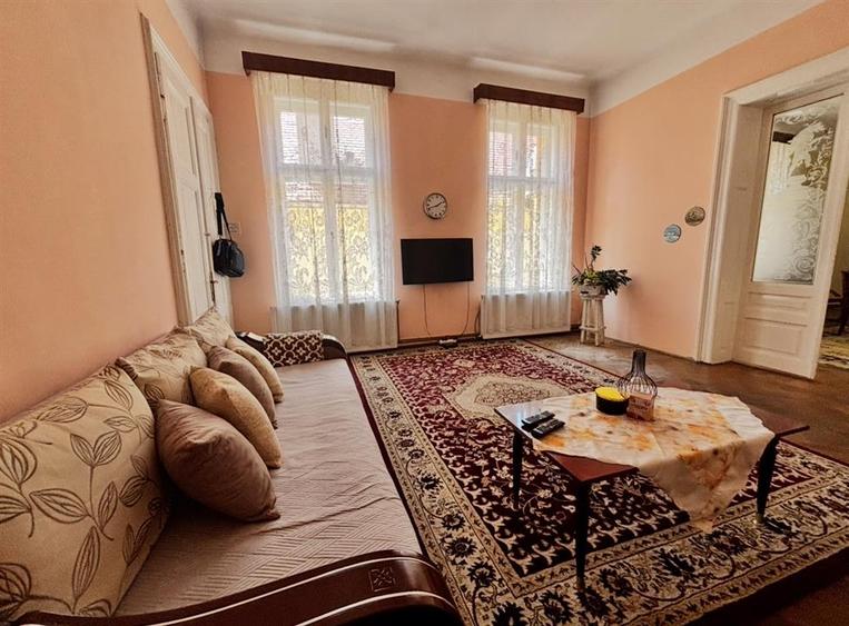 Apartament Rar cu 6 Camere / Curte Privata | Centrul Istoric/ COMISION 0 - 4