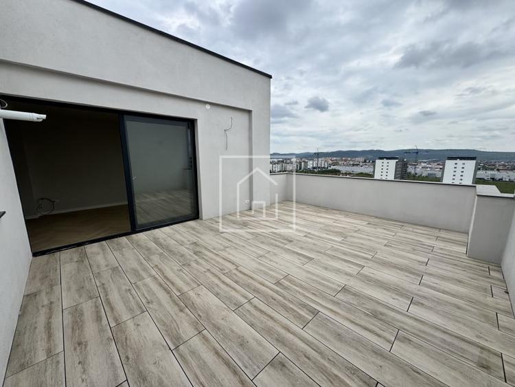 Penthouse cu 3 camere decomandat în Șelimbăr
