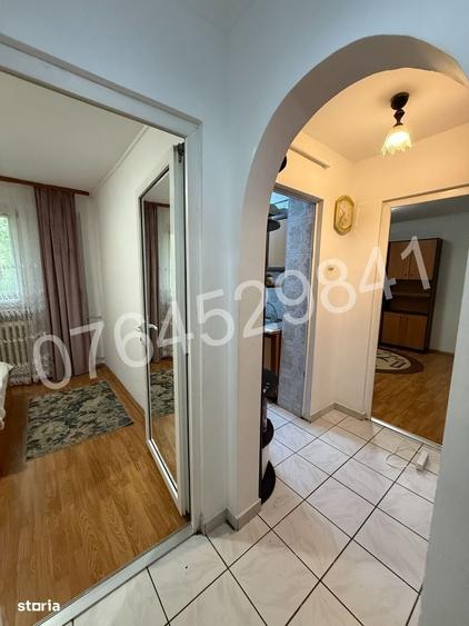 Apartament cu 2 camere decomandat în Lacul Tei