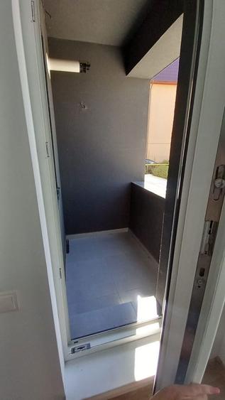 Inchiriez garsoniera . - 7