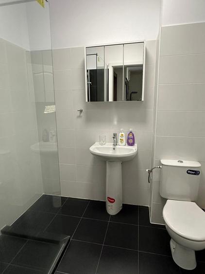 Inchiriez garsoniera plaza residence faza 4 bloc 2 scara 2 - 2