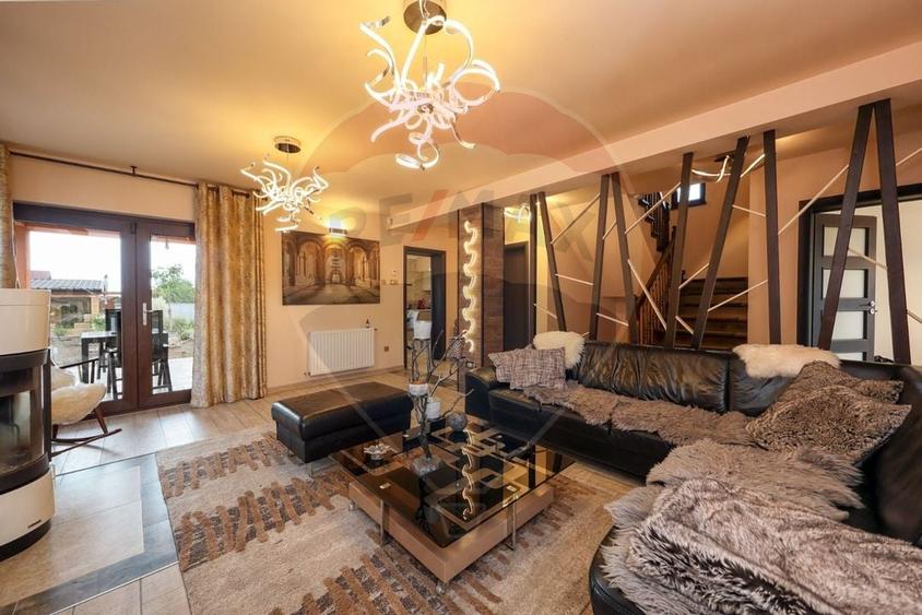 Casa unica, cartier Izvor - Str. Izvorului 10 - 2