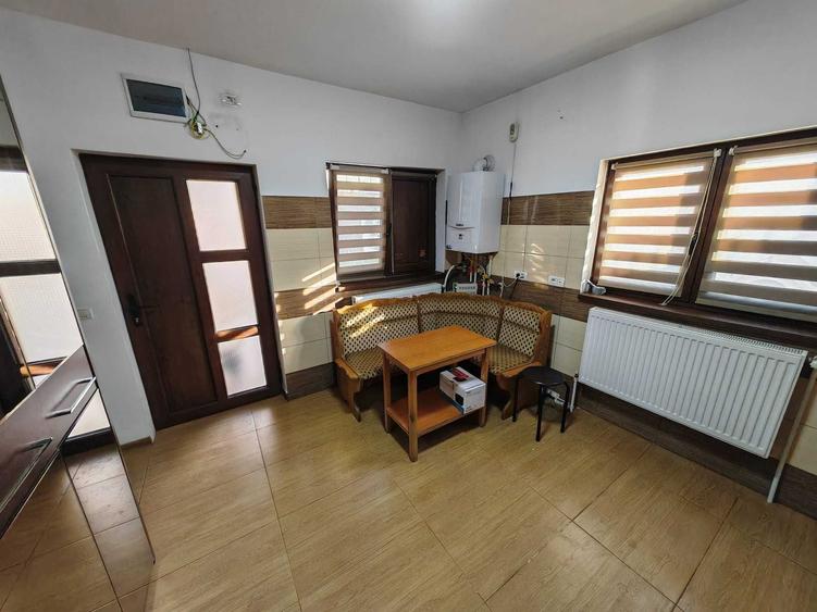 Casă cu 4 camere în Coiciu