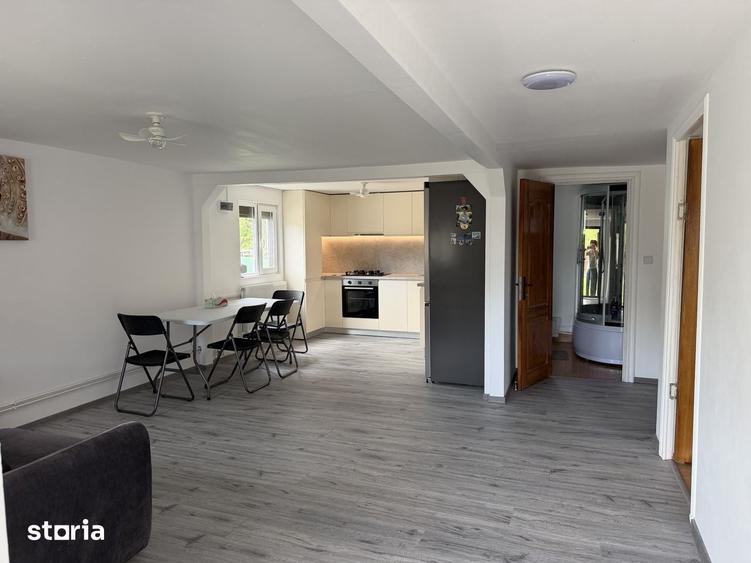 Casă cu 3 camere cu Teren 432 Mp în Predeal