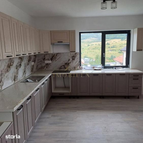 Casă cu Teren 500 Mp în Corușu