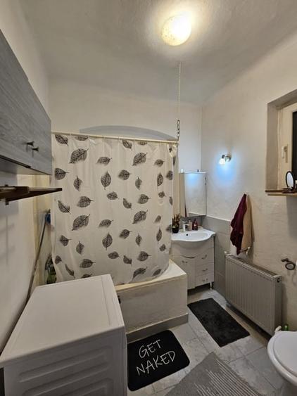 Casă individuală cu 4 camere cu Canalizare în Elisabetin