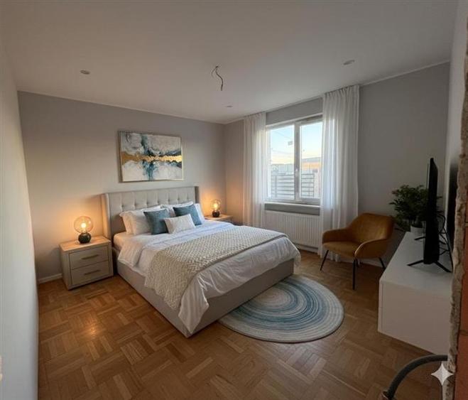 Casă cu 5 camere cu Teren 450 Mp în Domnești