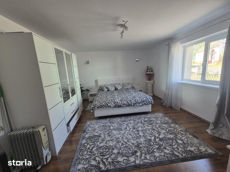 Casă cu 3 camere cu Teren 386 Mp în Central