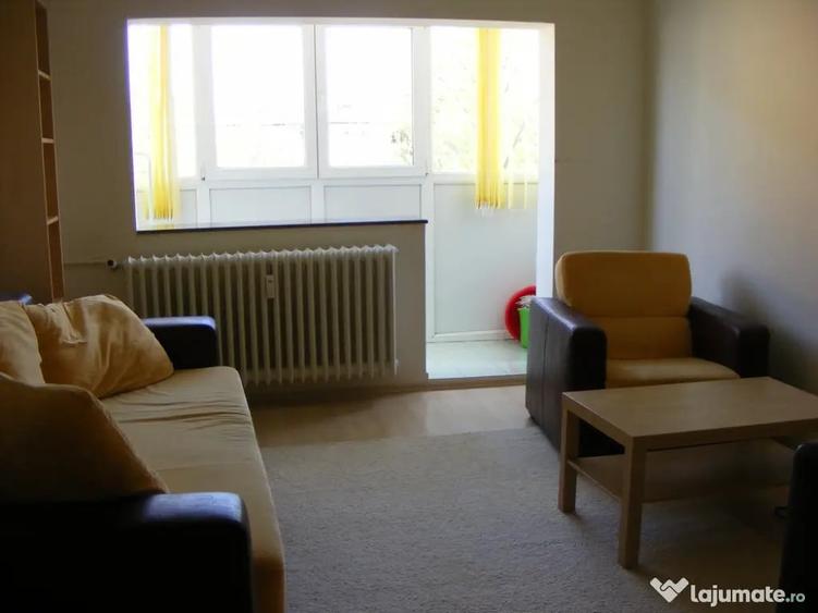 Apartament cu 2 camere semidecomandat în Giurgiului