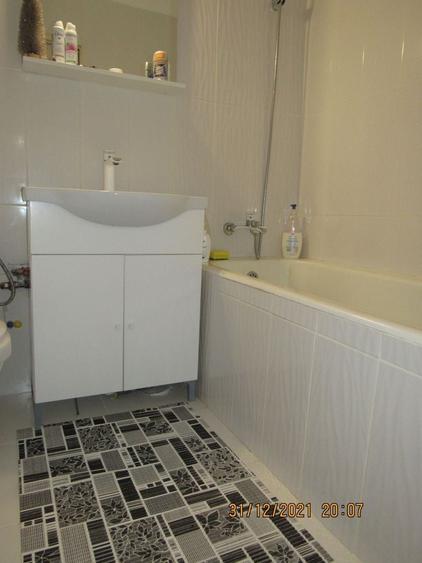 Apartament cu 3 camere semidecomandat, mobilat în 1 Decembrie 1918