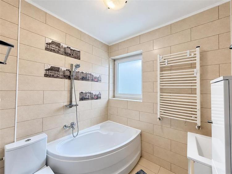 Apartament cu 3 camere decomandat, mobilat în Arhitecților - Calea Cisnădiei
