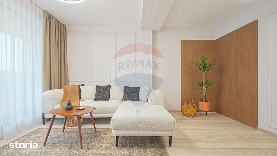 Apartament cu 3 camere decomandat în Tractorul