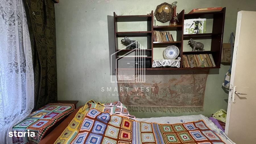 Apartament cu 4 camere semidecomandat în Micro 15