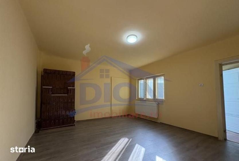 Casă cu 3 camere cu Teren 151 Mp în Berceni