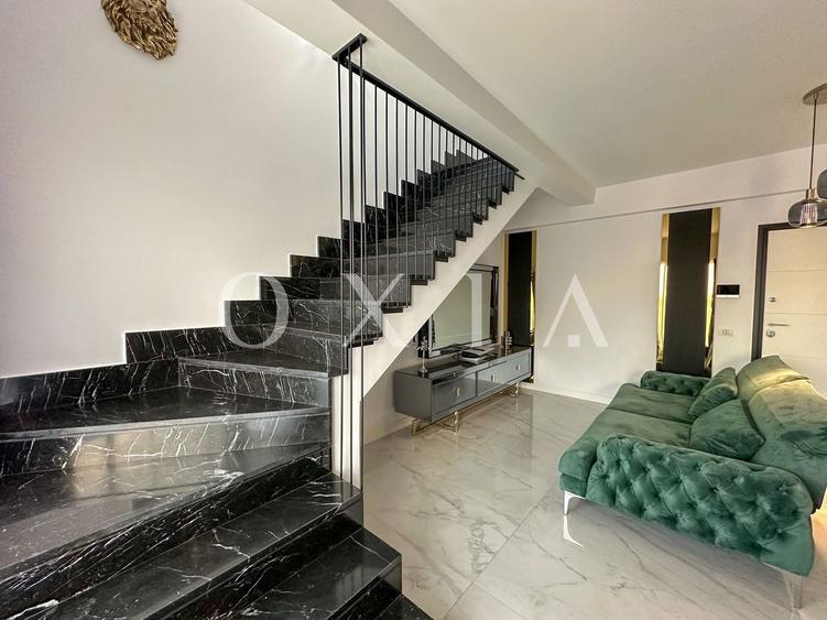 Penthouse cu 4 camere decomandat, mobilat în Giroc