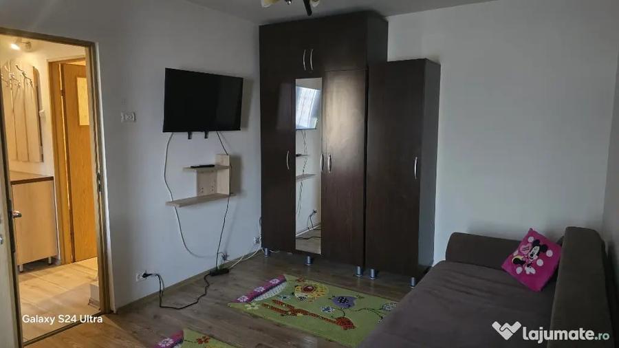 Inchiriez garsoniera in Deva, zona Saturn (Politie), decomandata, et 2 - 9