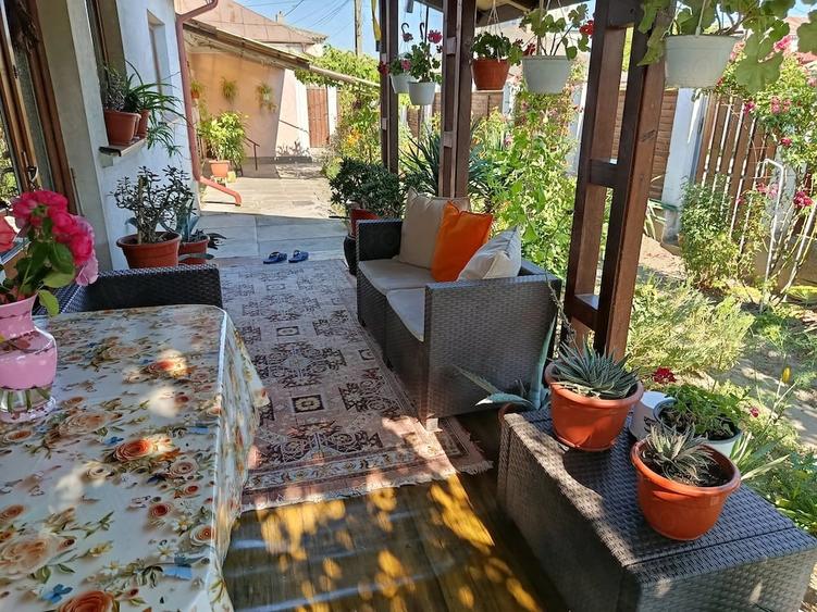 Casă cu 3 camere cu Teren 500 Mp în Central
