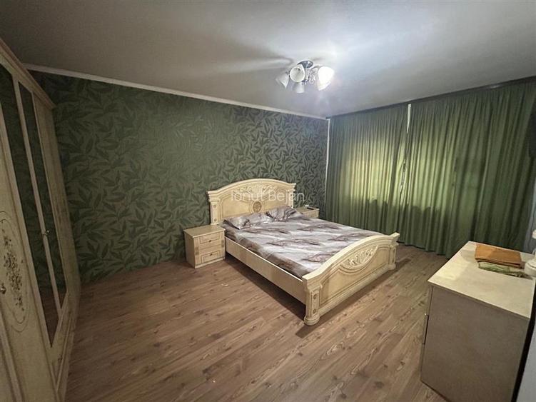 Apartament cu 2 camere de vanzare, zona Piata Moldovei