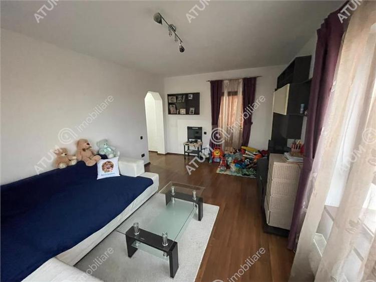 Apartament cu 2 camere decomandat, mobilat în Șelimbăr