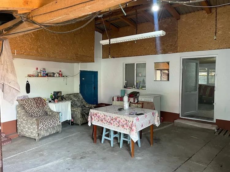 Casă cu 1 camere cu Teren 1000 Mp în Exterior Vest