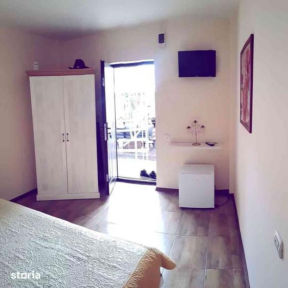 Casă cu 10 camere cu Teren 466 Mp în Central