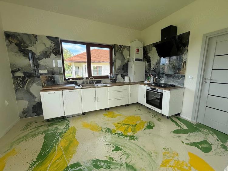 Casă cu Teren 750 Mp în Jucu