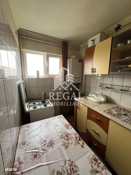Apartament cu 2 camere decomandat în Rișca