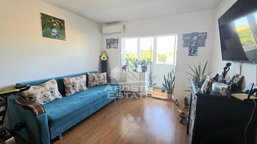 Apartament cu 2 camere, centrala proprie, etaj intermediar, Lipovei