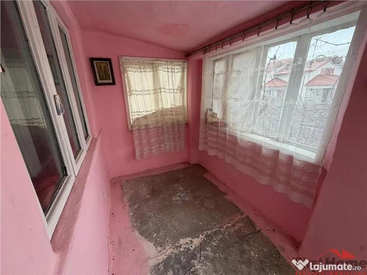 Casa batraneasca de in Campineanca str Marului nr 8 - 9