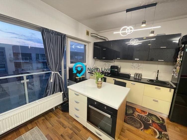 Apartament cu 3 camere decomandat în Titan