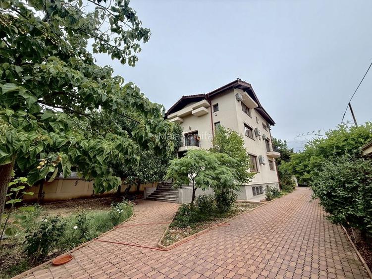 Vilă spectaculoasă cu 1.000 mp teren - Bucureștii Noi Vilă spectaculoasă cu 1.000 mp teren - Bucureștii Noi