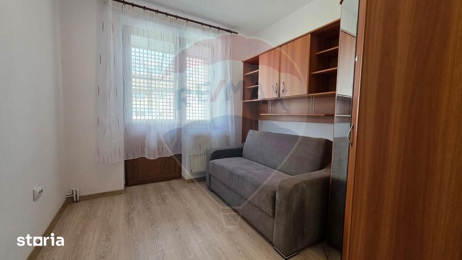 Apartament cu 3 camere de inchiriat Medias, str Cibin - 12