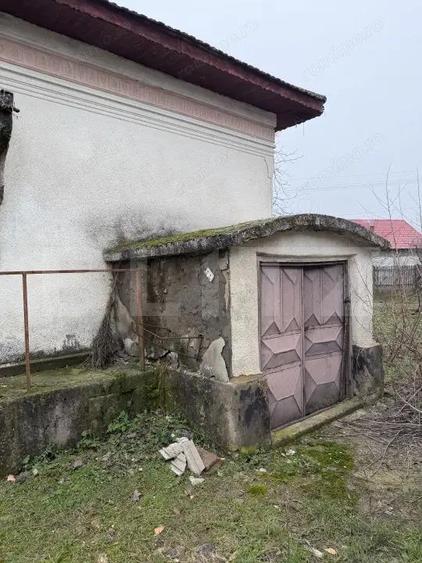 Casa strada principala Caciulatesti, 2714 mp teren, front 104 ml - 2