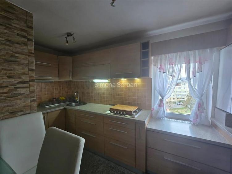 Apartament cu 3 camere decomandat, mobilat în Central Apartament cu 3 camere decomandat, mobilat în Central