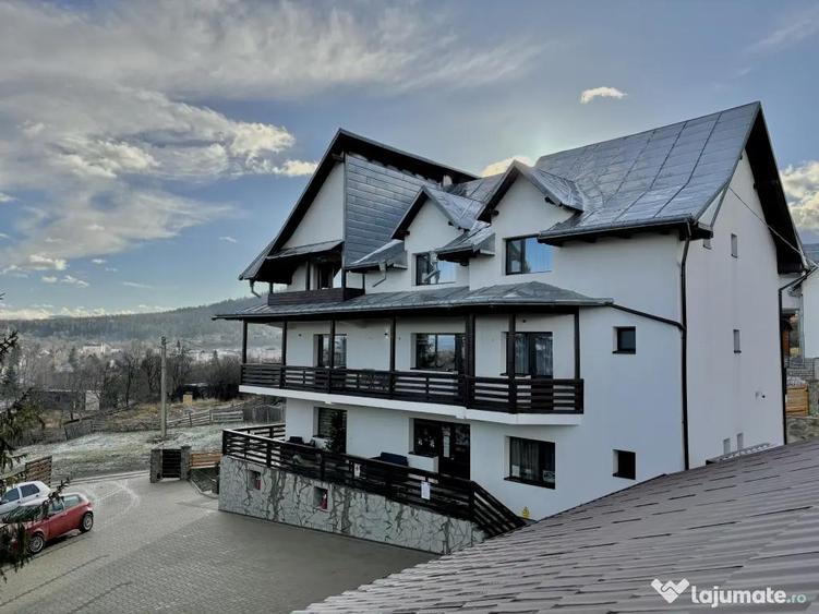 Pensiune 12 camere + 33 ari de teren Solca - 3