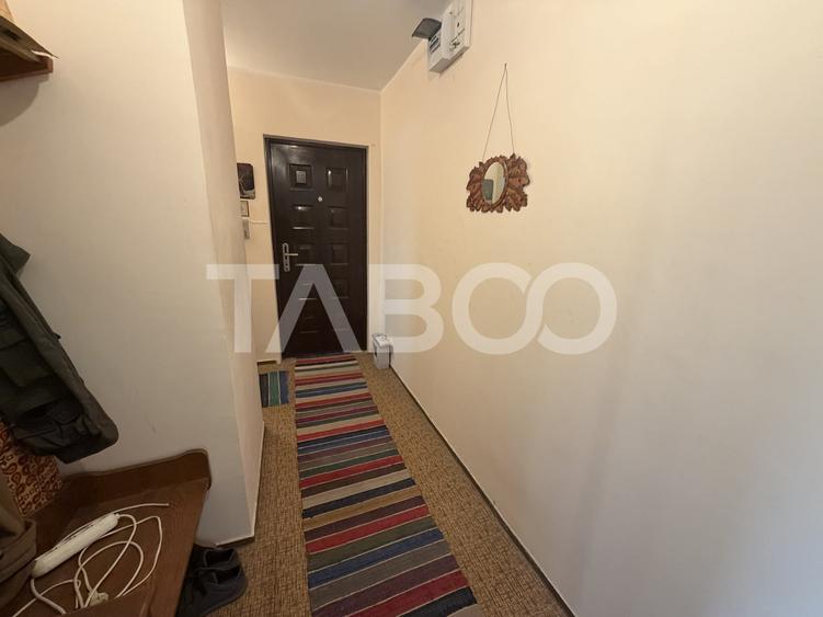 Apartament semidecomandat 4 camere 2 bai etaj 4 zona 1 Decembrie 1918 - 10