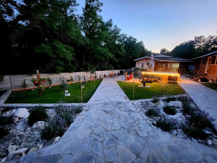 Casa de vacan?a superba cu teren generos. - 2