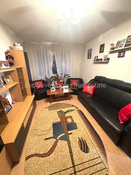 Vanzare 3 camere Titan Vanzare 3 camere Titan