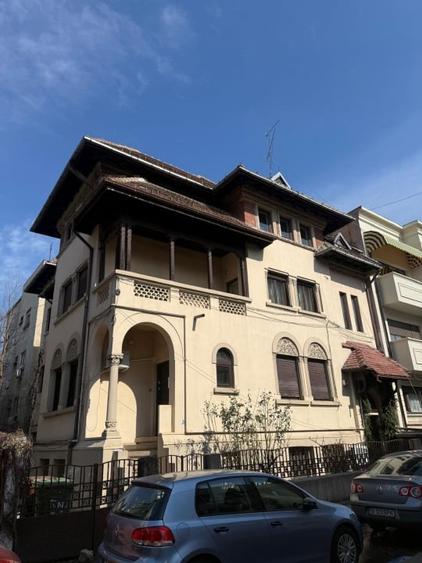 Vânzare apartament de 4 camere Vilă Interbelica- Victoriei - 1