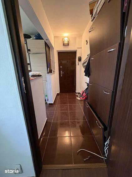 Apartament cu 2 camere semidecomandat în Calea București