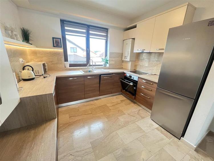 Apartament modern 3 camere 2 bai terasa si parcare zona Brana - 10