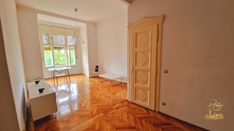 Apartament cu 2 camere de vanzare in cladire istorica - Ultracentral - 8