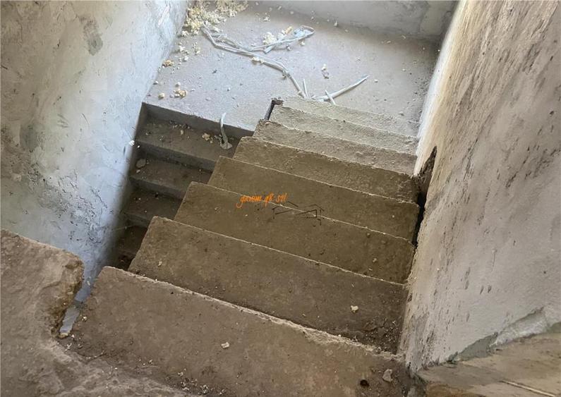 Casa de in sat Botarlau , parter si mansarda cu suprafata - 6