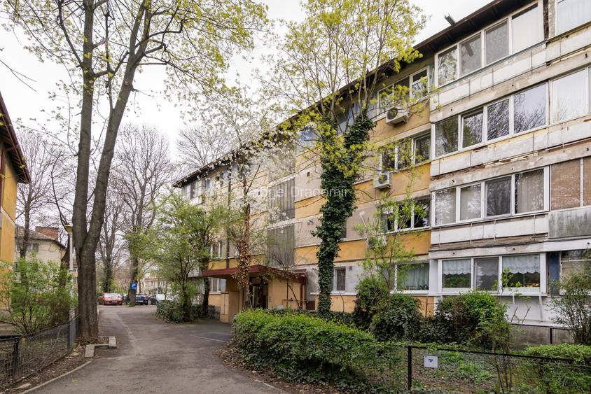 Vânzare Apartament 3 camere de – Pajura, etajul 2 din 3 Vânzare Apartament 3 camere de – Pajura, etajul 2 din 3