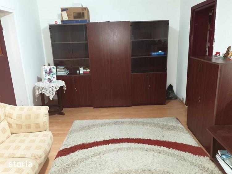 Apartament 3 camere Fra?ii Gole?ti, et P/4 - 1