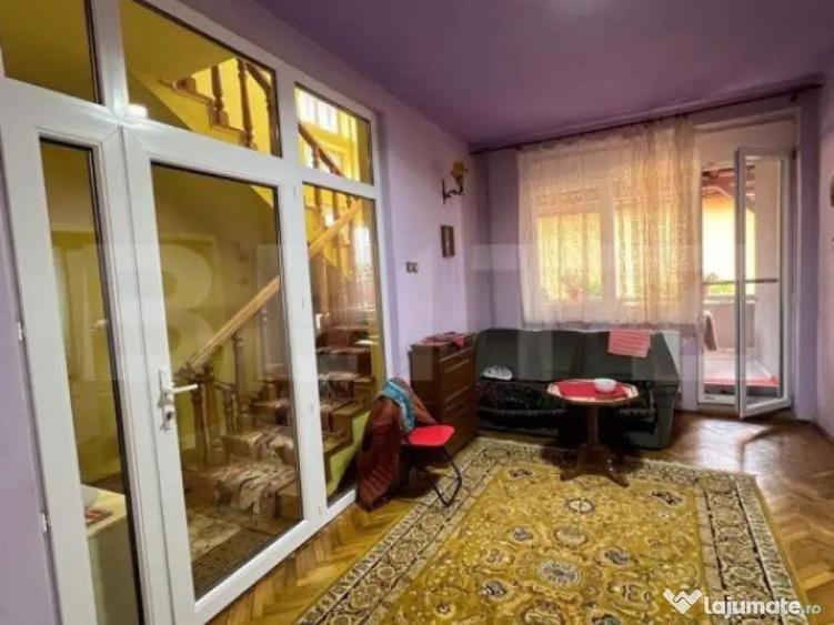 Casa 274 mp, teren 443 mp, zona centru LIVADA, pretabila si - 5