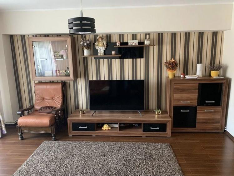 Inchiriez apartament in centru - 1