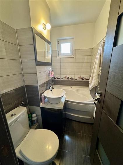 Apartament 3 camere decomandat in Astra - 5