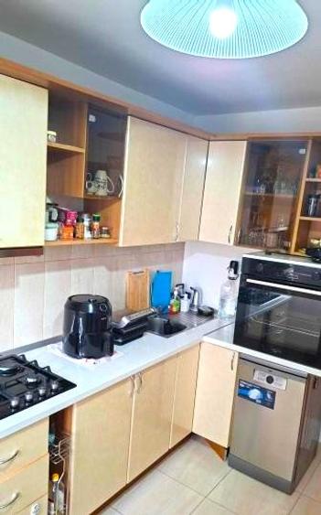 APARTAMENT 4/7 BL 1992 MONOLIT 5 MINUTE METROU LUMINOS SCOALA 81 MIRCEA VODA - 5