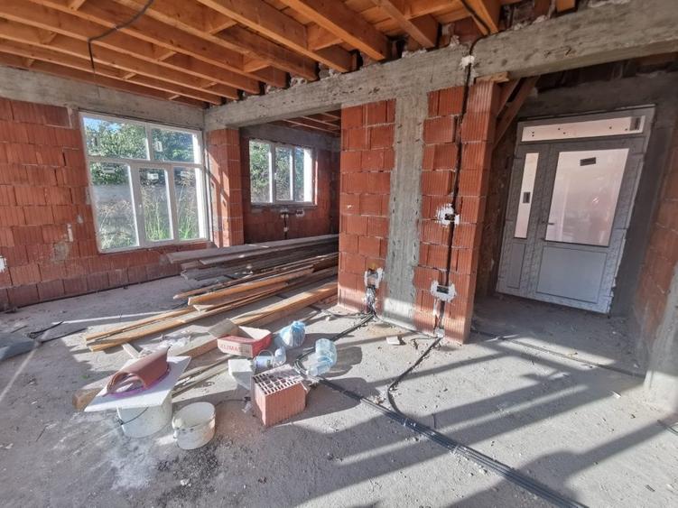 Casa De Vanzare La Rosu – Sagului- 650 - 10